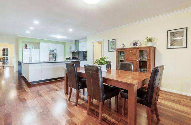 14 Peregrine Road, Oaklands Junction