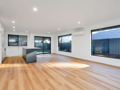 2 / 18 Liffey St, Carrick