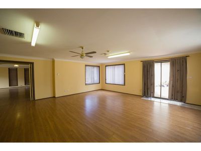 7 Rainbow Place, Dubbo