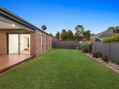 17 Perry Circuit, Cranbourne North
