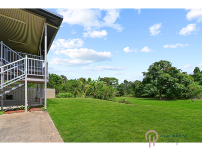 2 / 1A Mahogany Street, Goondi Hill