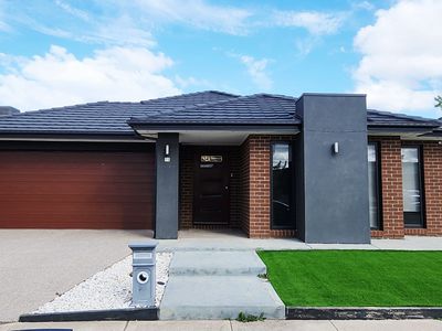 95 Holyoake Parade, Manor Lakes