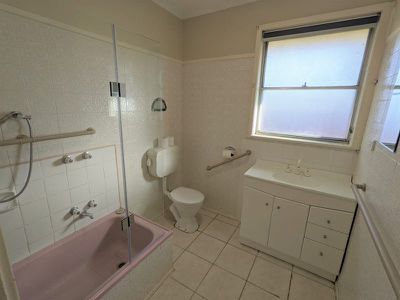 8 Vega Court, Newcomb