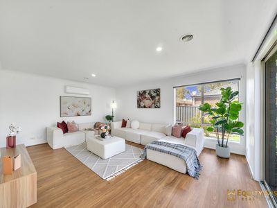 22 Silver Gum Street, Manor Lakes