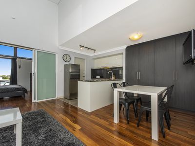 603 / 112 Mounts Bay Road, Perth