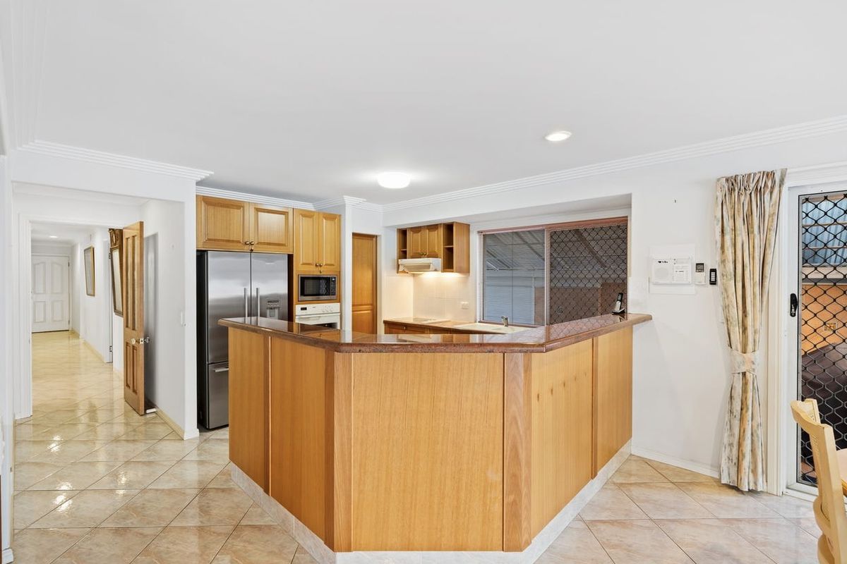 78 Port Jackson Boulevard, Clear Island Waters