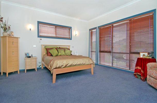 25 Dalwhinnie Crescent, Craigieburn