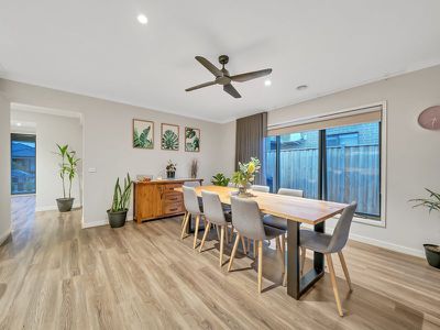 8 Kamala Road, Clyde North