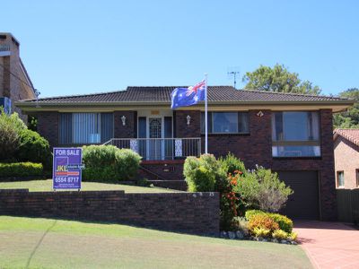 25 Colliton Parade, Forster