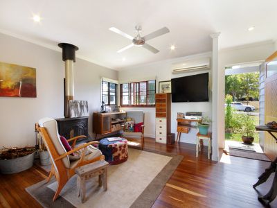 22 Anne, Kenilworth