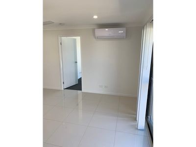 1 / 6 Karto Street, Cambooya
