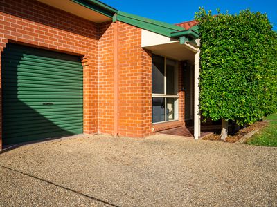 6 / 207  CADELL STREET, Albury