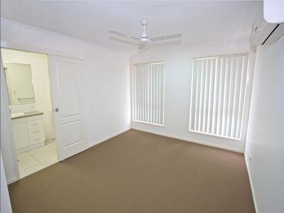9 Dartmouth Close, Clinton