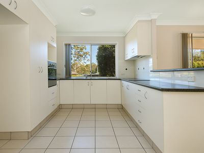 1 / 2 Balanga Court, South Toowoomba