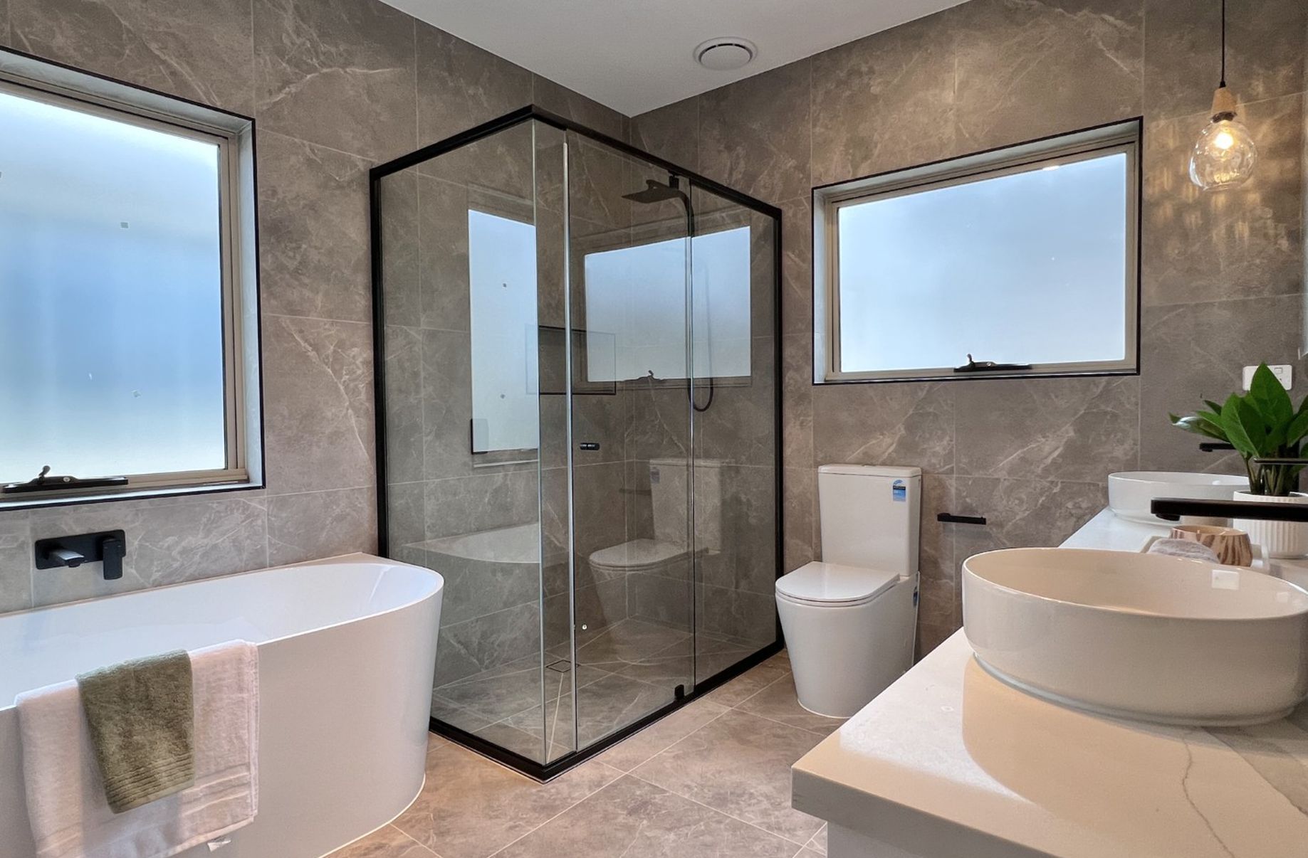 3 / 5 Barry Road, Burwood East
