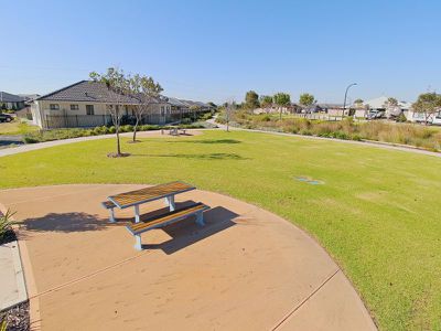 10 Narbone Way, Piara Waters