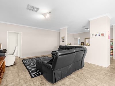 7 Ellesmere Circuit, Success
