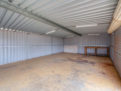 41 Eureka Street, Hannans