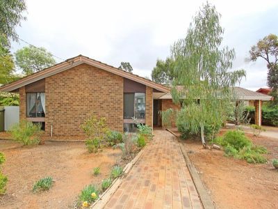 10 Eureka Street, Hannans