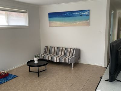 1 / 8 Gibson Court, Altona Meadows