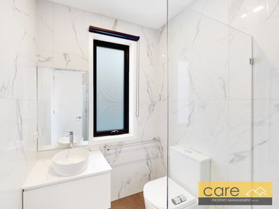 4 / 5 Maple Court, Doveton