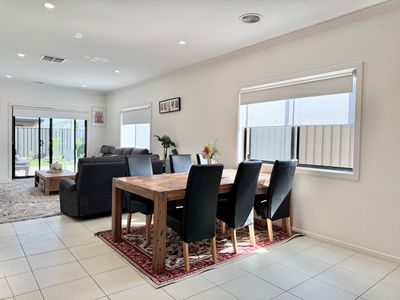 10 Law Court, Wyndham Vale