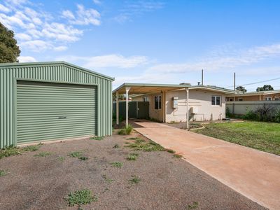 24A Blackall Place, South Kalgoorlie