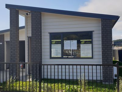 27 Kaki Drive, Kenepuru