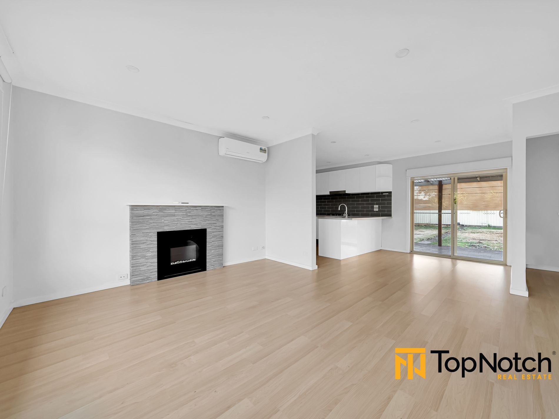 30 Curtin Avenue, Lalor