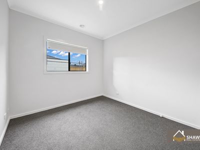 18 Trentino Grove, Fraser Rise