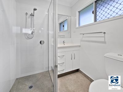 65 Tumbare Street, Atherton