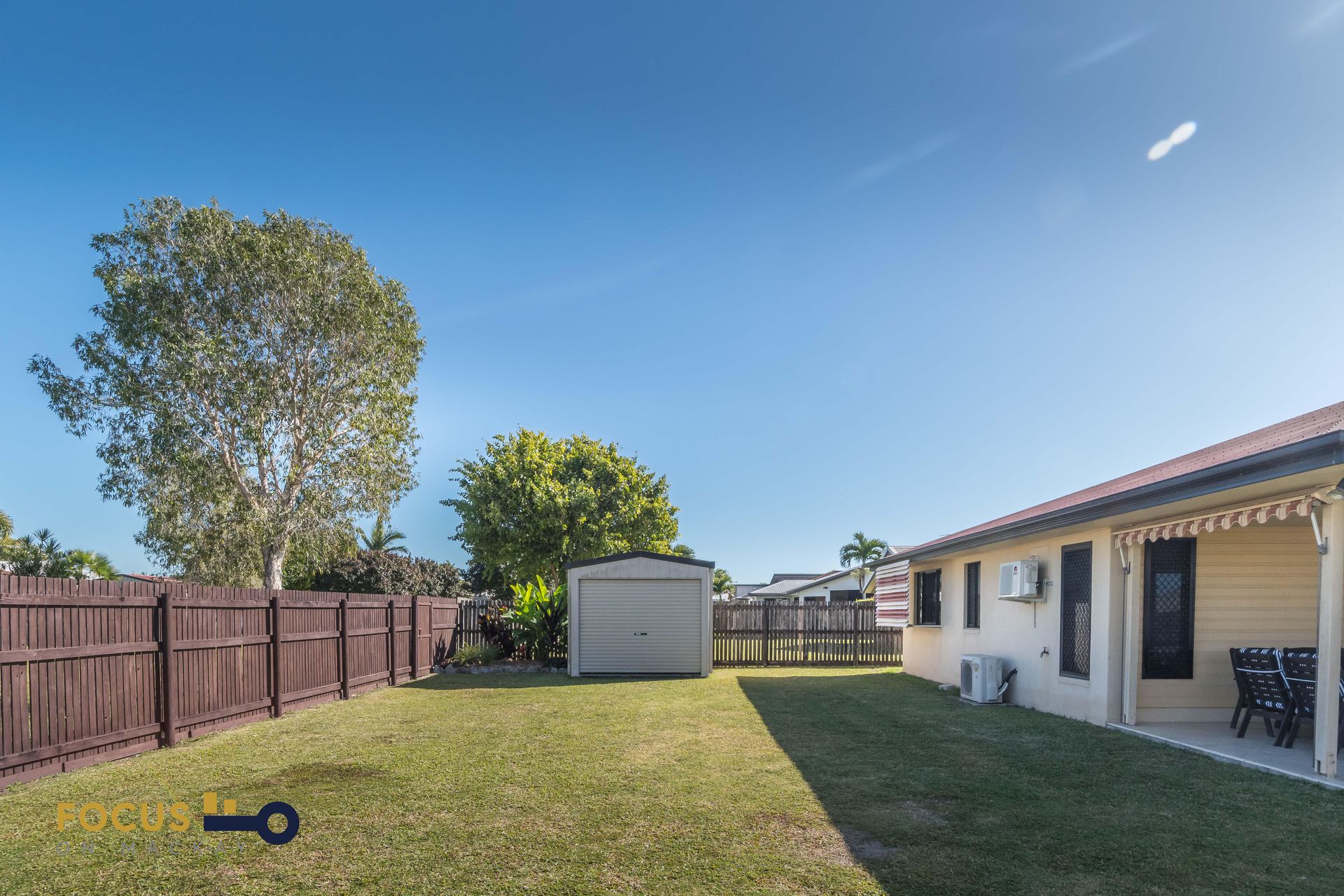 1 Kensington Court, Glenella