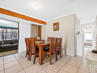5 Simmons Loop, Parmelia