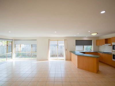 25 Whitmore Crs, Goodna