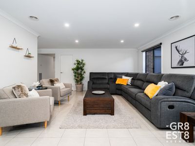 6 Tallon Way, Cranbourne West