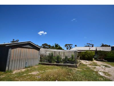 15-18 Halfway House Road, Sedan