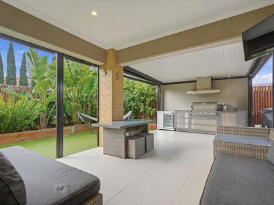 2A UPTON STREET, Altona