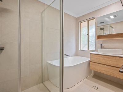 2 Montgomery Lane, Hannans