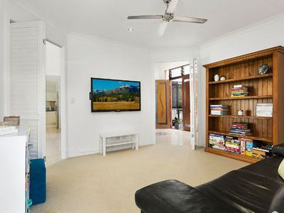 8 Lakeside Drive, Peregian Springs