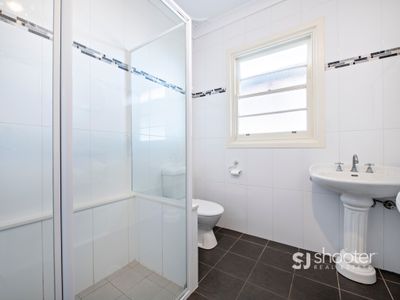 2 Hutchins Avenue, Dubbo