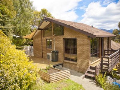 1 / 161 Pottery Road, Lenah Valley