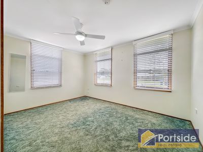 24 Pershing Place, Tanilba Bay