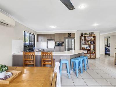 21 RONAYNE CIRCLE, One Mile