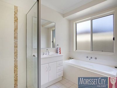 6 Reuben Close, Cooranbong