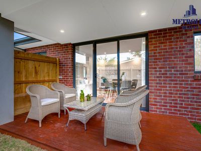 1 / 2 Agnes Court, Glen Waverley