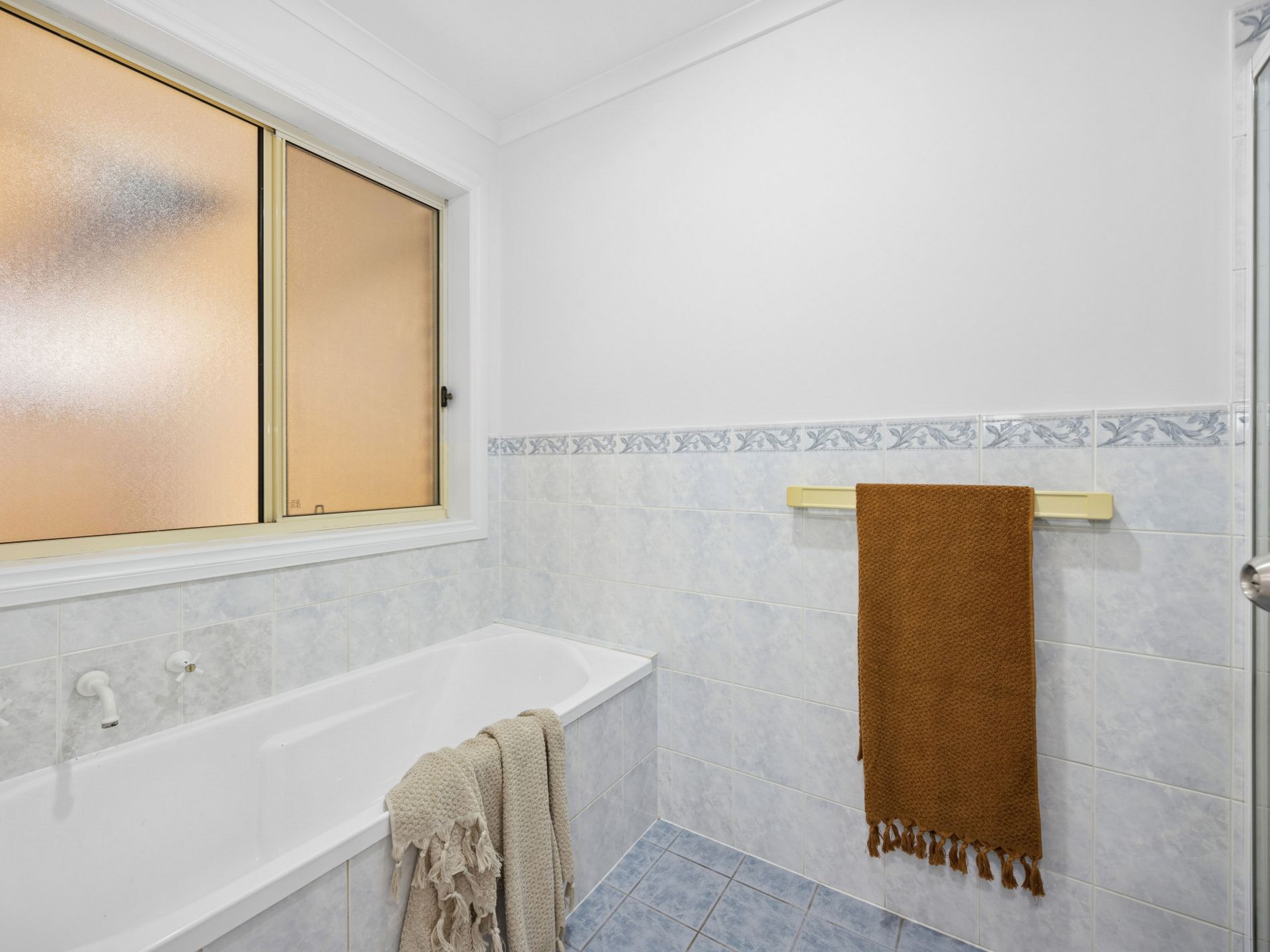 9 Strathbogie Avenue, Findon