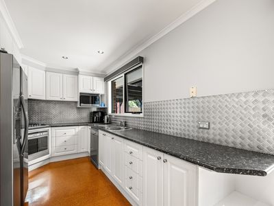 11 Roberts Road, Cranbourne