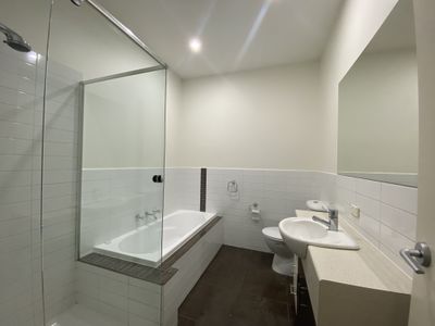 2 / 29 Simpson Drive, Mount Waverley