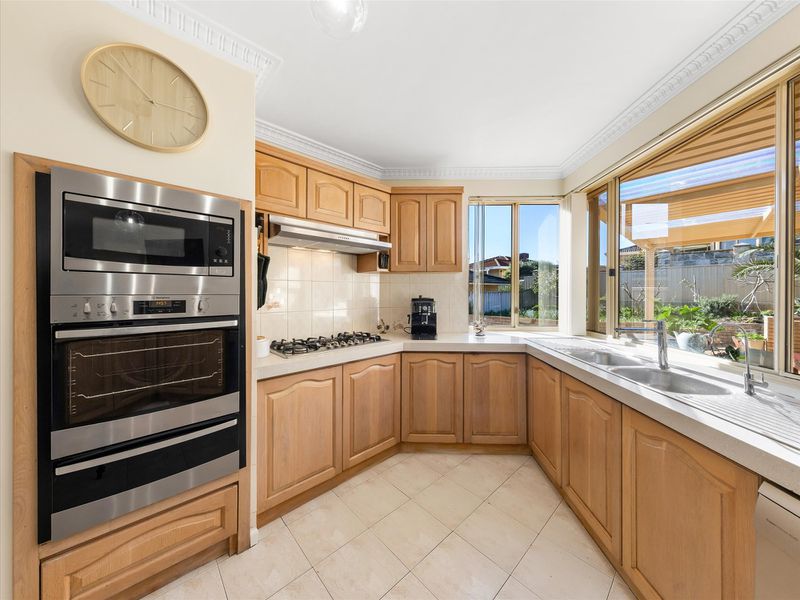 39 Castellon Crescent, Coogee