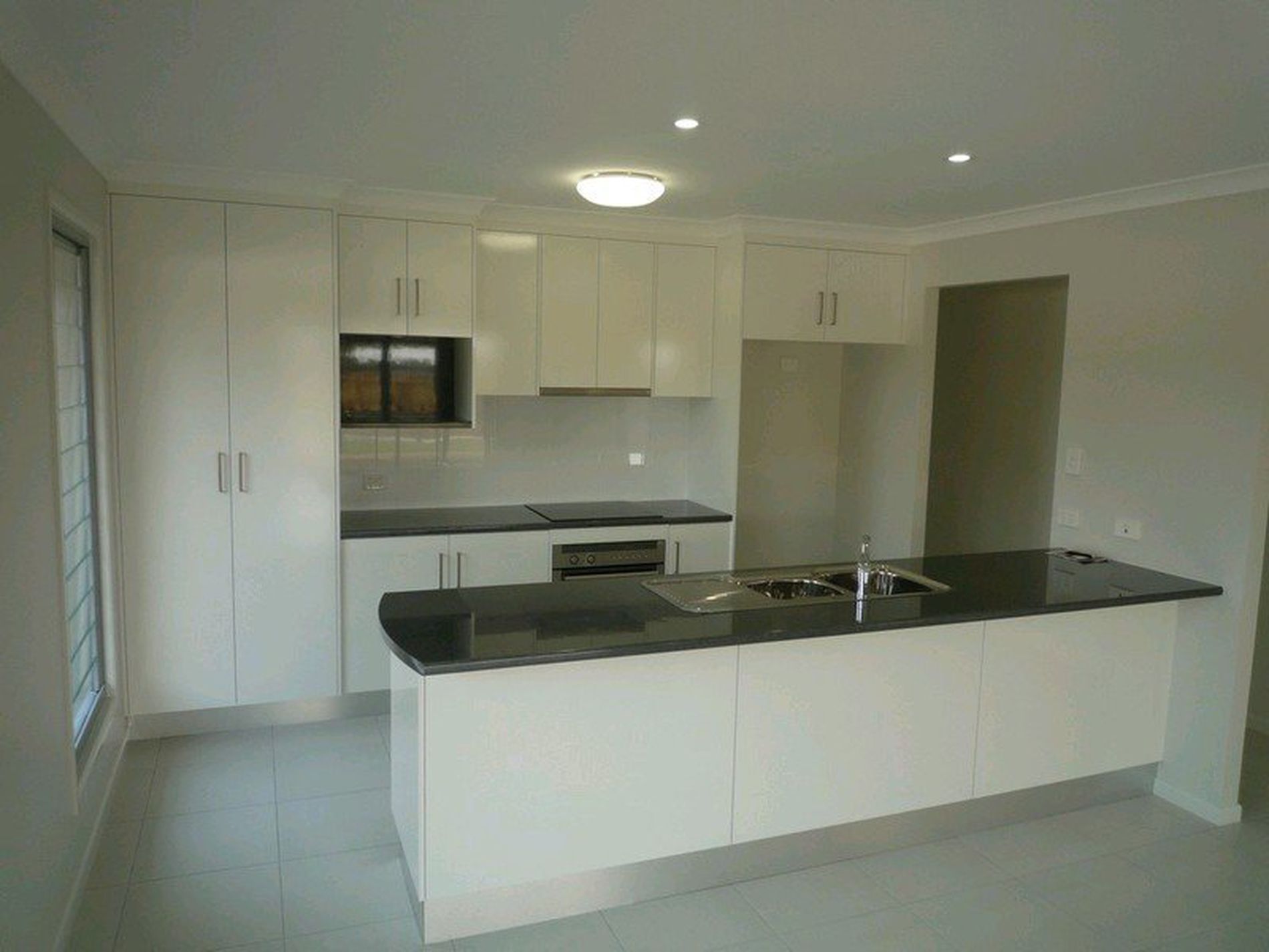9 OrioleCourt, Woodgate